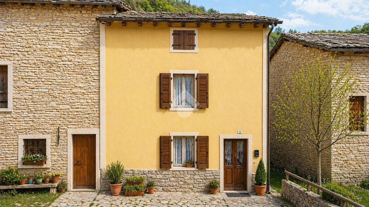 Property in Sant'Anna D'Alfaedo